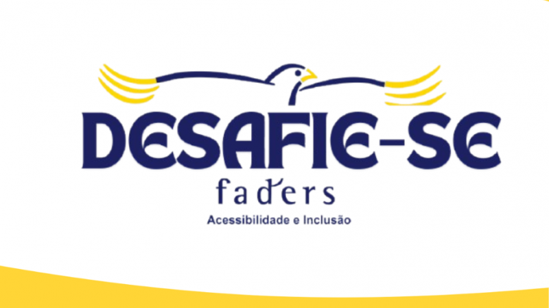 card com fundo branco e bordas amarelas. Ao centro a nova logo do evento da Fundação: o Desafie-se Faders. Consiste na escrita Faders em azul escuro em letras arredondadas acima há parte da águia estilizada mesa usada na logo da Faders, em azul e amarelo, abaixo em letras menores e iagual a logo atual da Fundação tem escrito, Faders acessibilidade e inclusão. Fim da Descrição.