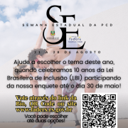 Card - ao fundo em segundo plano- uma foto em transparência de duas mulheres dançando, elas vestem conjunto de Top e Bermuda azuis claros, usam próteses oropédicas em uma das pernas, e estao com pé descalço. Ambas tem a pele clara, uma é loira com cabelos altura do ombro amarrados e outra tem cabelos crespos castanhos escuros e curtos. Em primeiro Plano tem a Logo da Semana estadual PCD no RS, e abaixo o seguinte texto em letras pretas: Ajude a escolher o temadeste ano, quando celebramos 10 anos da lei Brasileira de Inclusão (LBI) participando da nossa enquete até dia 30 de maio! - Seguem em amarelo - VOTE ATRAVÉS DO LINK DA BIO, QR CODE OU SITE WWW.FADERS.RS.GOV.BR - Você pode escolher até duas opções! - ao lado a imagem do QR Code.... abaixo seguem as logos da Faders e da Secretaria de Desenvolvimento do RS, e ao centro desta está o símbolo universal da acessibilidade. Fim da Descrição